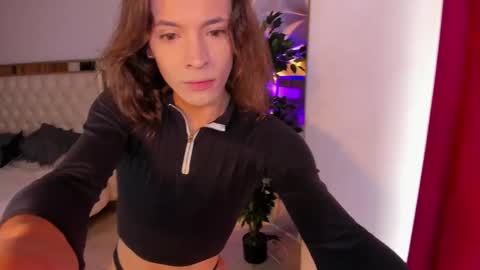 Mis Ari online show from November 2025 07:13:02 PM