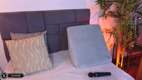 Laura online show from March 2026 12:32:01 PM