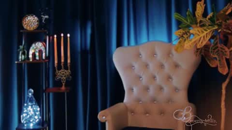 Snapshot of missbeverlymills chatting on May 2026 10:54:02 AM The divine Beverly online show from May 2026 10:54:02 AM