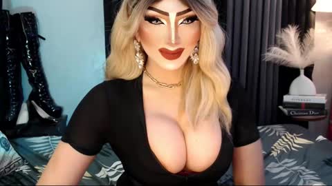 Snapshot of misschannel4sub chatting on September 2025 08:36:01 PM PRIESTESS CHANNEL online show from September 2025 08:36:01 PM