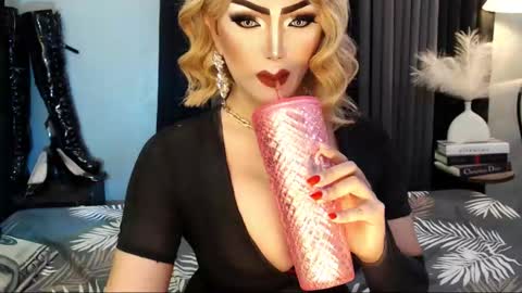 Snapshot of misschannel4sub chatting on October 2025 10:44:02 PM PRIESTESS CHANNEL online show from October 2025 10:44:02 PM