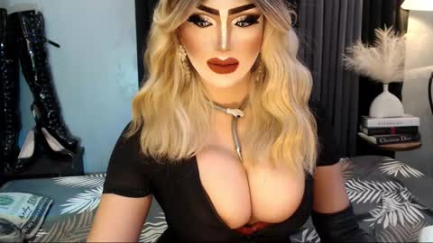 Snapshot of misschannel4sub chatting on November 2025 09:42:02 AM PRIESTESS CHANNEL online show from November 2025 09:42:02 AM