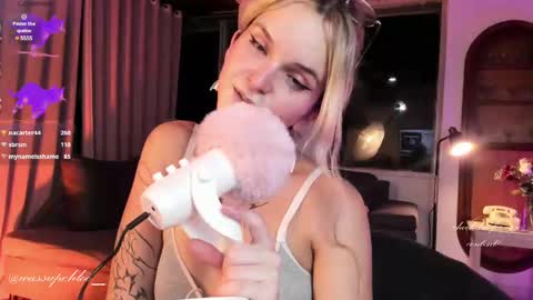 Chloe freelance model Please your thumbs up are important  online show from February 2025 04:48:02 AM