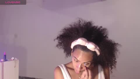 Donna di Diamanti online show from November 2025 12:01:02 AM