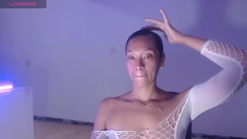 Donna di Diamanti online show from November 2025 03:46:02 PM