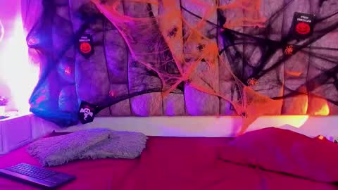 dahlia online show from October 2025 02:57:02 PM