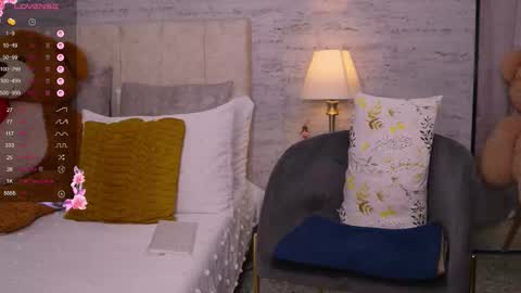 D A N A online show from February 2026 10:35:01 PM