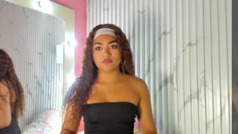 Snapshot of missdionne__curly chatting on September 2025 11:26:01 AM DIONNE online show from September 2025 11:26:01 AM