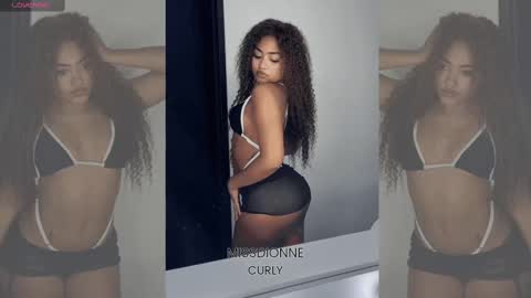 Snapshot of missdionne__curly chatting on October 2025 11:11:01 AM DIONNE online show from October 2025 11:11:01 AM