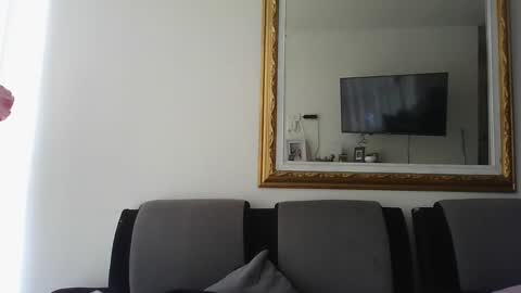 Snapshot of misselii chatting on January 2025 05:39:01 PM melodie online show from January 2025 05:39:01 PM