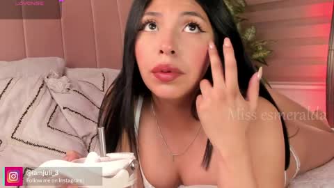 Snapshot of missesmeralda chatting on June 2026 11:43:02 PM Julieta Arboleda but i like call me esme online show from June 2026 11:43:02 PM