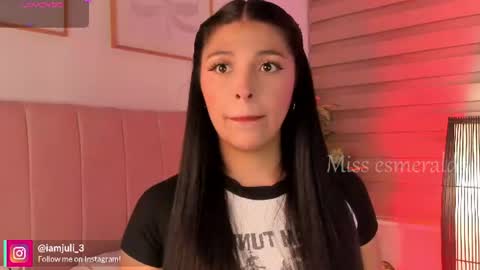 Snapshot of missesmeralda chatting on June 2026 11:07:01 PM Julieta Arboleda but i like call me esme online show from June 2026 11:07:01 PM