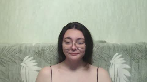 Snapshot of missis_mona chatting on December 2024 08:27:01 PM missis mona online show from December 2024 08:27:01 PM