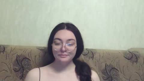 missis mona online show from April 2026 10:43:01 PM