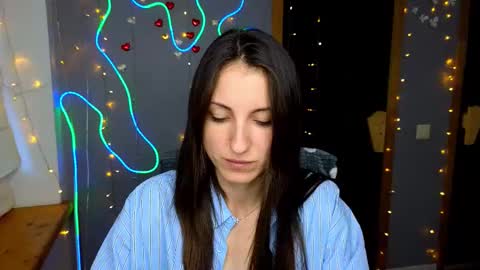 Snapshot of missis_sofiia chatting on September 2025 12:05:01 PM Sofia online show from September 2025 12:05:01 PM