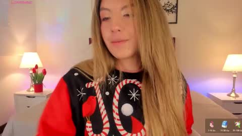 Bella Castillo online show from December 2025 01:31:02 PM