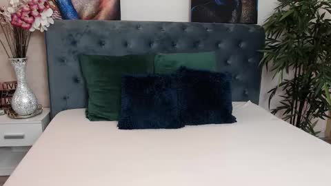 missjuliax online show from January 2025 07:03:01 AM