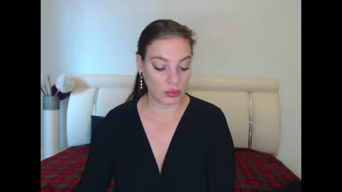 Khloe online show from December 2025 10:53:01 AM