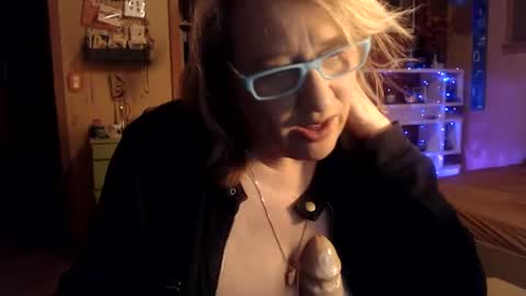 Snapshot of misskittyfox chatting on February 2025 05:20:01 AM MissKittyFox online show from February 2025 05:20:01 AM