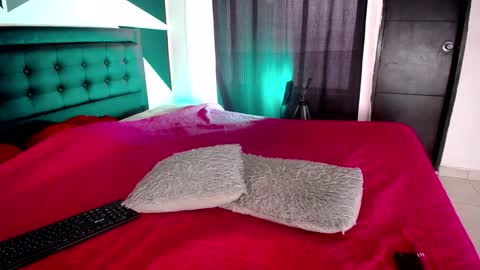 Miss Loise online show from December 2024 12:38:01 PM