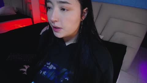 Miss Loise online show from October 2025 04:02:01 AM