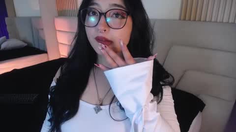 Miss Loise online show from October 2025 04:24:01 AM