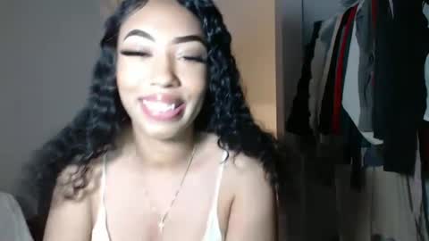 kourtn3ylov3  twitter online show from October 2025 05:07:02 AM