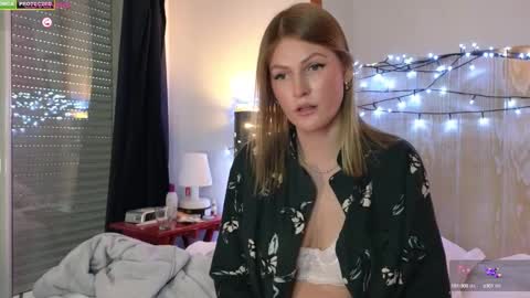 Snapshot of misslucci chatting on December 2024 04:09:02 PM Misslucci online show from December 2024 04:09:02 PM