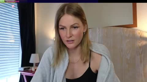 Snapshot of misslucci chatting on February 2025 09:47:02 AM Misslucci online show from February 2025 09:47:02 AM