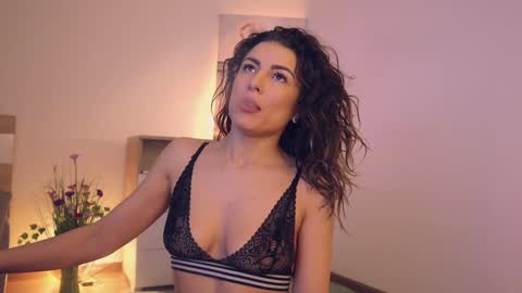 Lullu online show from January 2025 04:47:01 AM