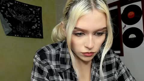 Miss Luna online show from December 2024 04:16:02 AM