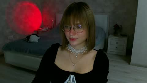 OneGoddess online show from September 2025 08:03:01 PM