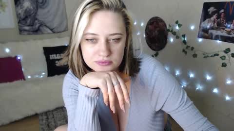 Snapshot of missmelons_ chatting on January 2025 03:26:02 PM Li online show from January 2025 03:26:02 PM