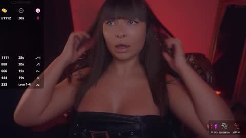 LUXXANDRA online show from October 2025 04:23:02 AM