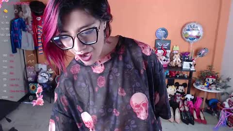 Miss Mia online show from December 2024 04:05:02 PM