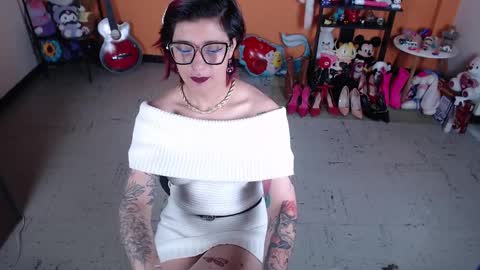 Miss Mia online show from January 2025 01:25:02 PM