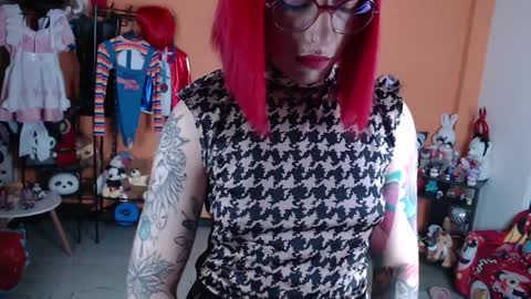 Miss Mia online show from April 2026 12:50:02 PM