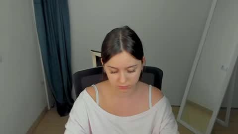 Snapshot of missmiamiss chatting on June 2026 04:04:02 PM Mia online show from June 2026 04:04:02 PM