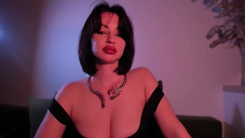 Snapshot of missmirandagd chatting on September 2025 06:24:01 PM online show from September 2025 06:24:01 PM