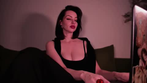 Snapshot of missmirandagd chatting on November 2025 07:59:02 PM online show from November 2025 07:59:02 PM