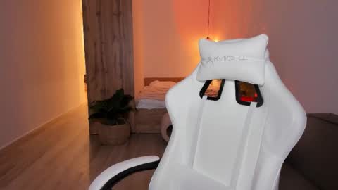 Miss Molly -  online show from February 2026 03:06:01 AM