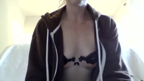 Maxxx online show from September 2025 11:21:01 PM