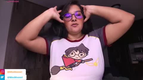 Snapshot of missmoonn chatting on November 2025 11:59:02 PM MissMoon online show from November 2025 11:59:02 PM