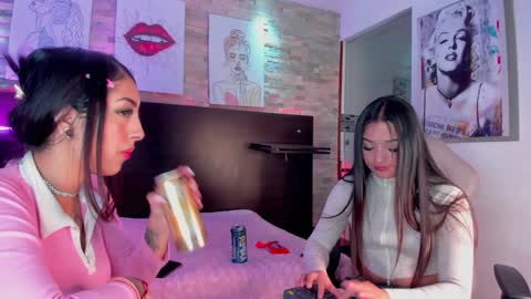 insta miss nickeloo online show from December 2024 04:20:01 PM