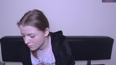 Snapshot of missoliviaa_ chatting on December 2024 08:20:01 AM Olivia online show from December 2024 08:20:01 AM