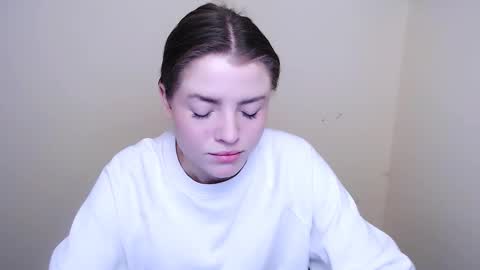 Snapshot of missoliviaa_ chatting on January 2025 07:32:02 AM Olivia online show from January 2025 07:32:02 AM