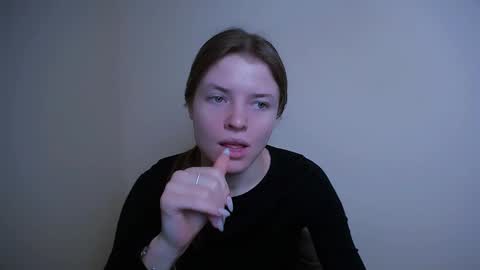 Snapshot of missoliviaa_ chatting on February 2025 09:09:02 AM Olivia online show from February 2025 09:09:02 AM