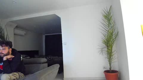 Jennifer  Johnny online show from February 2026 07:09:01 PM