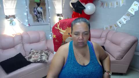 Penelope online show from December 2025 12:14:02 PM