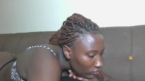 pretty gal online show from November 2025 06:29:01 PM